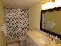 Lizzie Lu's Island Retreat