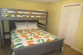 Lizzie Lu's Island Retreat