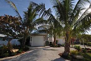 Lizzie Lu's Island Retreat