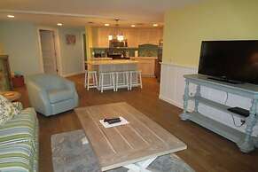 Lizzie Lu's Island Retreat