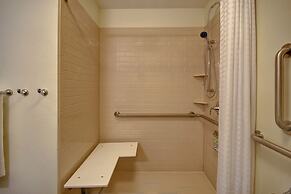 Candlewood Suites St. Clairsville by IHG