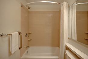 Candlewood Suites St. Clairsville by IHG