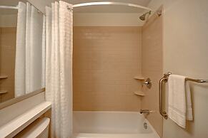 Candlewood Suites St. Clairsville by IHG