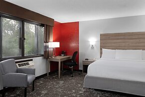 Ramada by Wyndham Cedar Rapids South