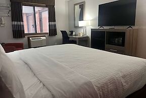 Ramada by Wyndham Cedar Rapids South