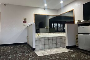 Ramada by Wyndham Cedar Rapids South