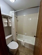 Ramada by Wyndham Cedar Rapids South