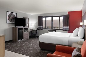 Ramada by Wyndham Cedar Rapids South
