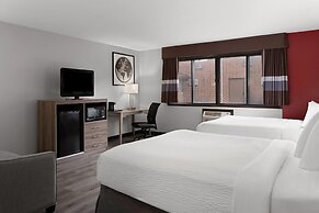 Ramada by Wyndham Cedar Rapids South