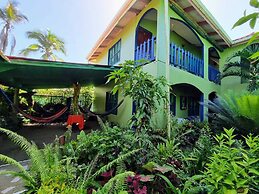 Cabinas Tortuguero Natural