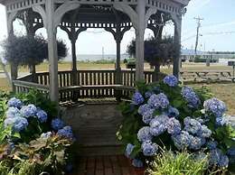 Mariner's Point Resort