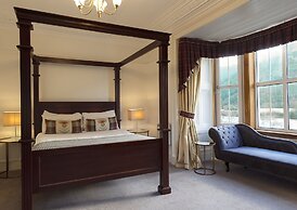 Loch Leven Hotel & Distillery