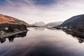 Loch Leven Hotel & Distillery
