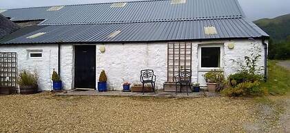 Loch Leven Hotel & Distillery