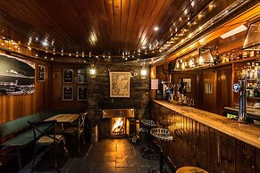 Loch Leven Hotel & Distillery