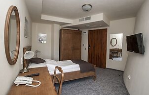 Malom Hotel és Étterem