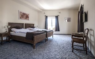 Malom Hotel és Étterem