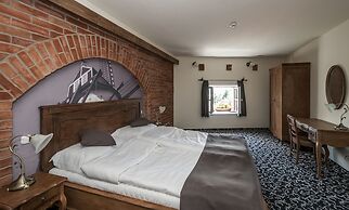 Malom Hotel és Étterem