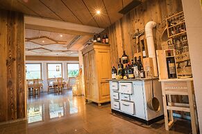 Mountain Living Apartments