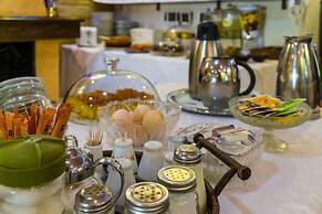 Epavlis Boutique Suites