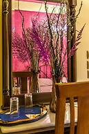 Epavlis Boutique Suites