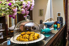 Epavlis Boutique Suites