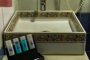 Epavlis Boutique Suites