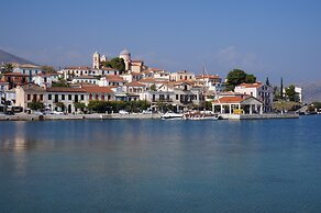 Epavlis Boutique Suites