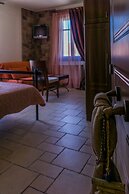 Epavlis Boutique Suites