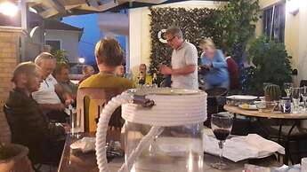 Epavlis Boutique Suites