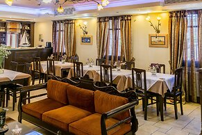 Epavlis Boutique Suites