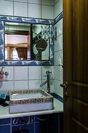 Epavlis Boutique Suites