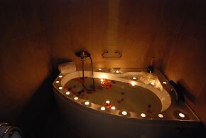 Epavlis Boutique Suites