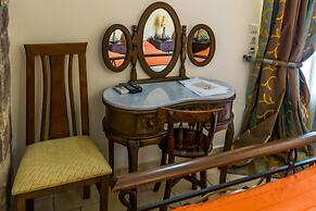 Epavlis Boutique Suites