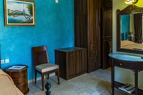 Epavlis Boutique Suites