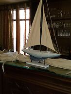 Epavlis Boutique Suites