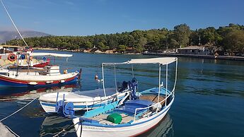 Epavlis Boutique Suites