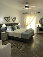 Aloe Luxury Apartments & Suites