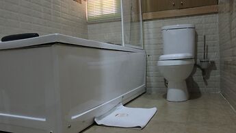 Downtown Royal Hotel