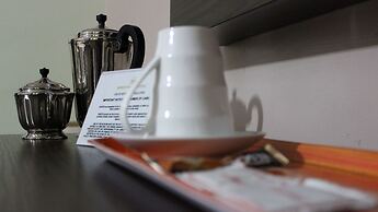 Downtown Royal Hotel