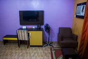 Downtown Royal Hotel