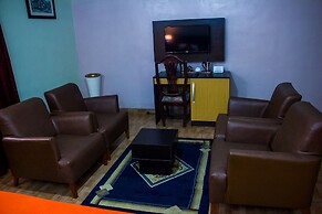 Downtown Royal Hotel