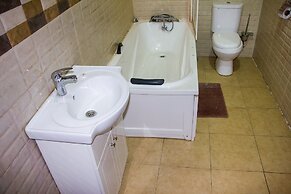 Downtown Royal Hotel