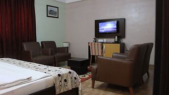 Downtown Royal Hotel