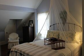 The Grand Magnolia Ballroom & Suites