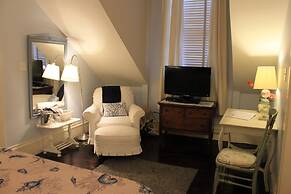 The Grand Magnolia Ballroom & Suites