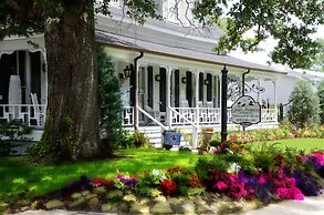 The Grand Magnolia Ballroom & Suites