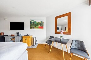 2417 at Lihue Oceanfront Resort