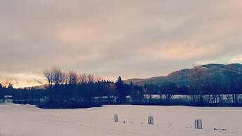 Spillover Motel and Inn