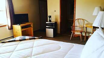 Spillover Motel and Inn